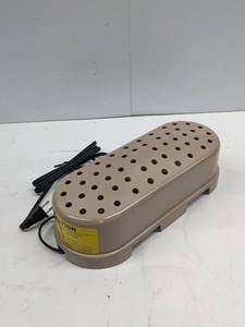 lot 18 image: DAVIS AIR DRY 500 DEHUMIDIFIER