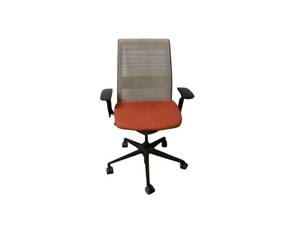 lot 16 image: Steelcase Think Task Chair