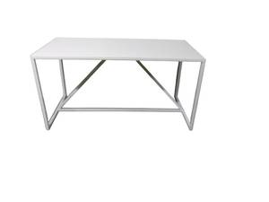 lot 30 image: Table