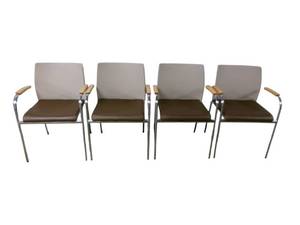 lot 54 image: 4 Keilhauer Flit Chairs with arms
