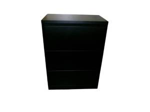 lot 177 image: 3 Drawer Lateral File Cabinet