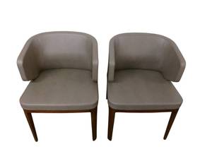 lot 180 image: Contemporary Khodi Feitz for Geiger A Line Wing Back Guest Side Chairs