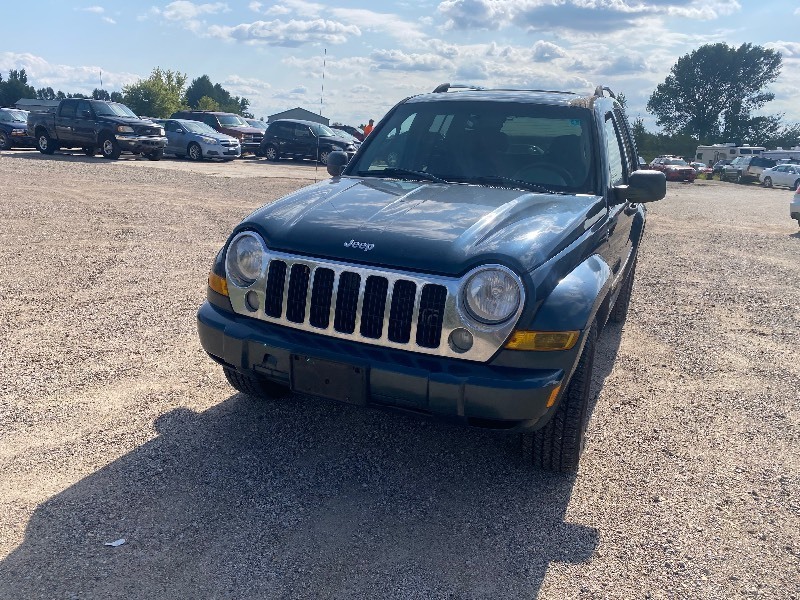 lot 20 image: 2006 Jeep Liberty 4x4