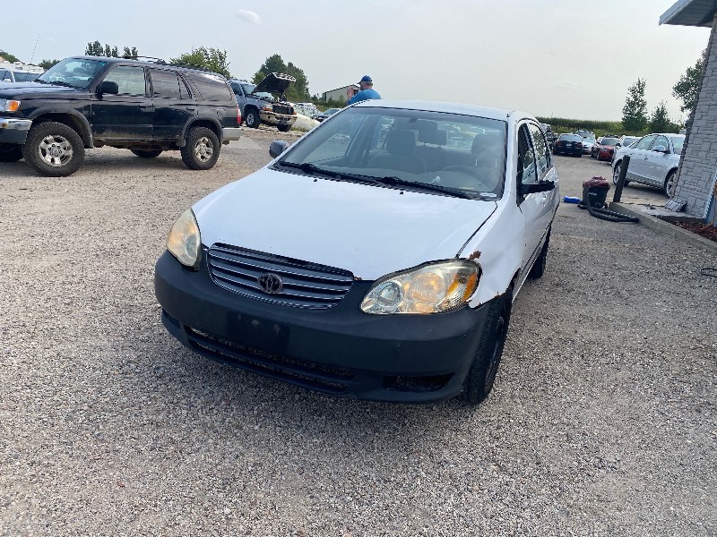 lot 15 image: 2003 Toyota Corolla