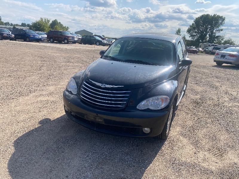 lot 9 image: 2010 Chrysler PT Cruiser