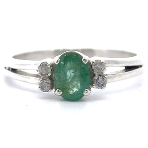 lot 52 image: Oval Natural Emerald & Diamond Split Shank Ring VIDEO