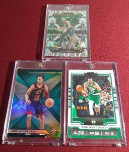 lot 12 image: (3) Basketball Star Cards In One Touch Cases