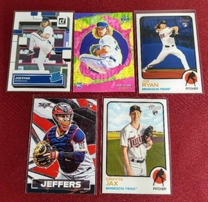 lot 25 image: (5) Twins Rookie Cards - (3) Joe Ryan