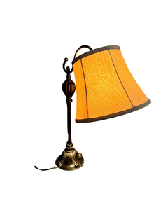 lot 13 image: Vintage Brass Table Lamp with Amber Shade