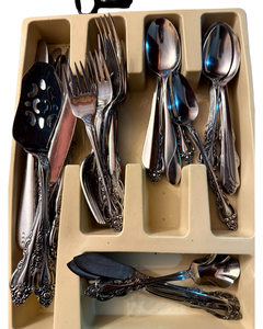 lot 47 image: Silverplate Flatware Set