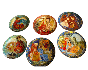 lot 115 image: Anna Perenna Porcelain Plates Romantic Loves Series (Russell Barrer)