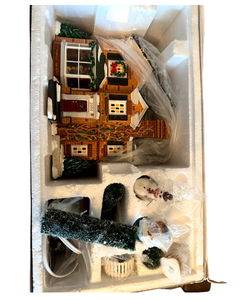 lot 129 image: Department 56 2000 Holly Lane Set