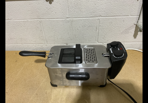 lot 101 image: Costway 3.2 Quart Electric Stainless Steel Deep Fryer with Timer