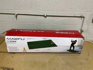 lot 108 image: Maxfli 3 x 5 Hitting Mat
