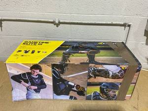lot 56 image: Easton Youth Gametime Elite 3-Box Catchers Set Size Large 7 18 - 7 12