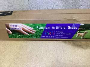 lot 437 image: Artificial Grass, Dog Grass Mat Fake Grass Pee Pads for Dogs (39.3x59.1in)