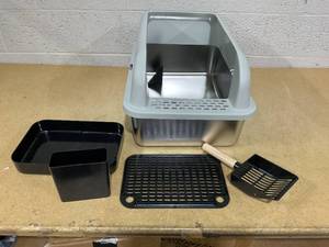 lot 493 image: Cat Stainless Steel Litter Box No Top 1 Cat