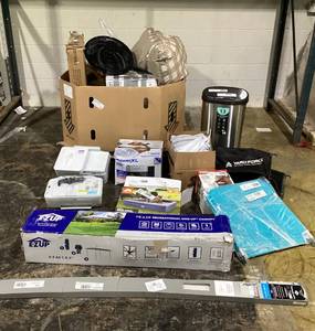 lot 705 image: Wholesale Pallet of Miscellaneous Items