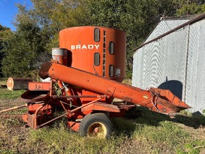 lot 16 image: Brady  Hydra Mill Grinder