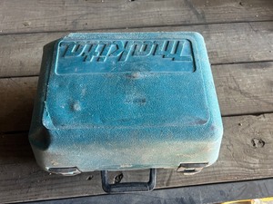 lot 26 image: Makita model 5007NB corded skill saw