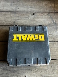 lot 30 image: Dewalt 18V cordless drillHammer