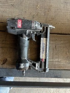 lot 40 image: Soffit staplers   LOT of 3