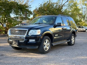 lot 11 image: 2007 FORD EXPLORER XLT 4x4  No Accidents (NO RESERVE)