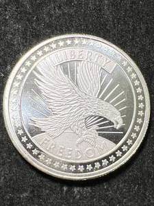 lot 69 image: 1 TROY OZ .999 FINE SILVER SD BULLION ROUND