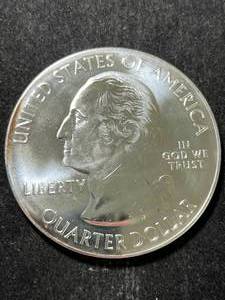 lot 83 image: 5 TROY OZ .999 FINE SILVER 2015 SARATOGA QUARTER DESIGNED ROUND