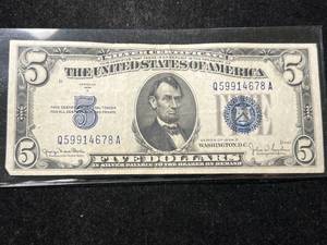lot 90 image: 1934D US BLUE SEAL $5 SILVER CERTIFICATE