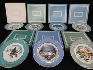 lot 12 image: AVON CHRISTMAS PLATES