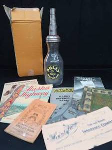 lot 25 image: VINTAGE POLLY GAS MOTOR OIL BOTTLE WITH SPOUT  ORIGINAL BOX