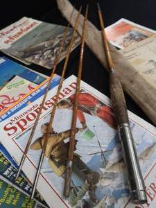 lot 26 image: VINTAGE BAMBOO FLY ROD AND VINTAGE MAGAZINES