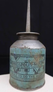 lot 33 image: MINNEAPOLIS MOLINE OIL CAN  FLYER