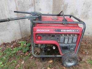 lot B1 image: HONDA GENERATOR EB6500X  PARTS