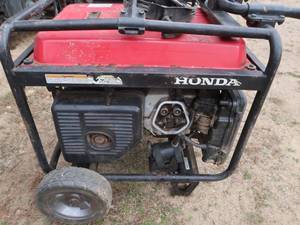lot B3 image: HONDA GENERATOR EB6500X.