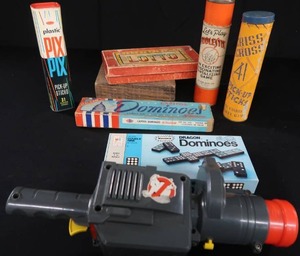 lot 58 image: VINTAGE  ANTIQUE TOYS