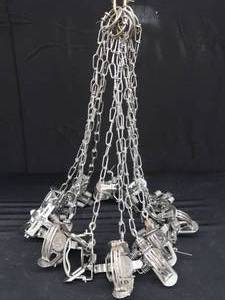 lot 79 image: 12 NEW TRAPS