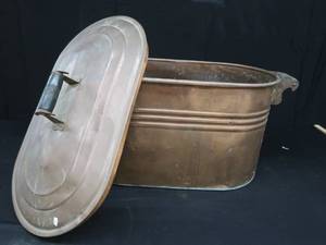 lot 80 image: ANTIQUE COPPER BOILER WITH LID