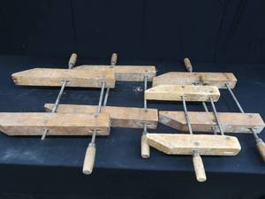 lot 81 image: 4 VINTAGE HAND SCREW CLAMPS