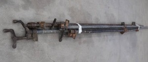 lot 89 image: 4 LONG METAL PIPE CLAMPS.