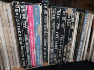 lot 66 image: VINTAGE 45S