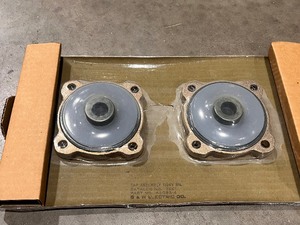 lot 19KE image: Cap Assembly Packages (BOX 2) (005884940)