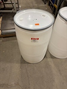 lot 1SB image: Two chemical barrels with clamp (589068)