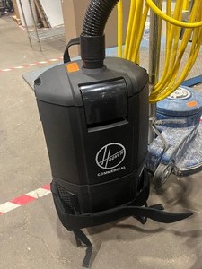 lot 3EN image: Vacuum (3) (5890750)