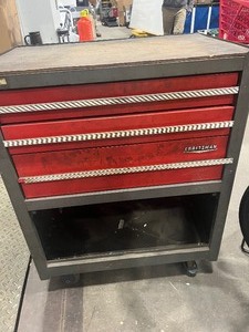 lot 4EN image: Metal cabinet(5890690)