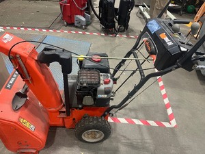 lot 6EN image: Snowblower (5890760)
