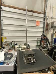 lot 33ET image: Scissor Jack with Support Rod (590890)