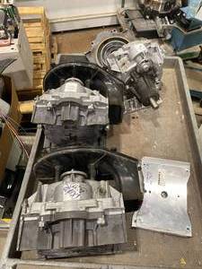 lot 34ET image: 3 Compression Pumps (589090)