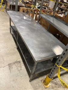 lot 7SB image: Metal table #5 (589103)
